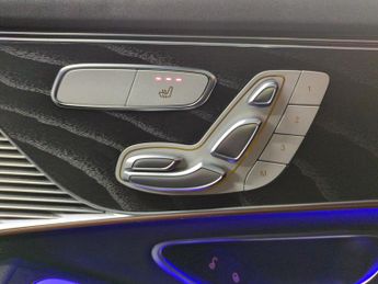 Mercedes-Benz EQC EQC 400 80kWh AMG Line (Premium Plus) 4MATIC (408 ps) - SELF PAR