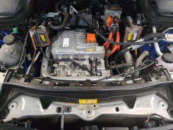 Mercedes-Benz EQC EQC 400 80kWh AMG Line (Premium Plus) 4MATIC (408 ps) - SELF PAR