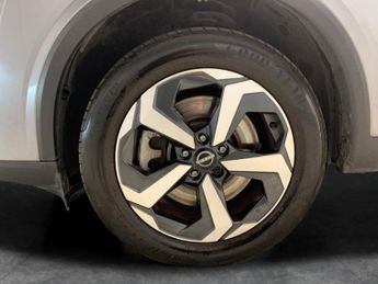 Nissan Qashqai 1.5 h e-POWER Acenta Premium (190 ps) - LANE DEPARTURE  - BLUETO