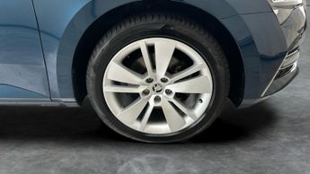 Skoda Superb 1.4 TSI iV 13kWh SE L Plug-in DSG (218 ps) - DAB - PRIVACY GLASS