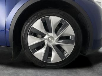 Tesla Model Y (Dual Motor) Long Range 4WDE (384 bhp) - REVERSE CAM - NAV - LEA