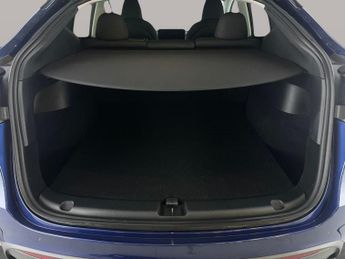 Tesla Model Y (Dual Motor) Long Range 4WDE (384 bhp) - REVERSE CAM - NAV - LEA