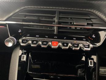 Peugeot E-2008 50kWh GT (136 ps) - BLIND SPOT ASSIST - LANE DEPARTURE  - BLUETO