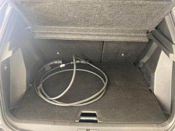 Peugeot E-2008 50kWh GT (136 ps) - BLIND SPOT ASSIST - LANE DEPARTURE  - BLUETO