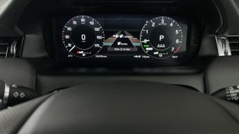 Land Rover Discovery Sport 1.5 P300e 12.2kWh R-Dynamic SE Plug-in 4WD (309 ps) - BLIND SPOT