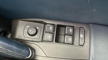 Cupra Formentor 1.4 eHybrid 12.8kWh V2 Plug-in DSG (204 ps) - LED - REVERSE CAM 