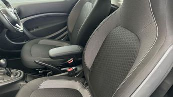 Smart Fortwo 17.6kWh Pulse Premium Coupe (22kW Charger) (82 ps) - BLUETOOTH -