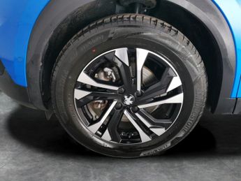 Peugeot E-2008 50kWh GT (136 ps) - HEATED SEATS - BLIND SPOT ASSIST - BLUETOOTH