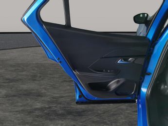 Peugeot E-2008 50kWh GT (136 ps) - HEATED SEATS - BLIND SPOT ASSIST - BLUETOOTH