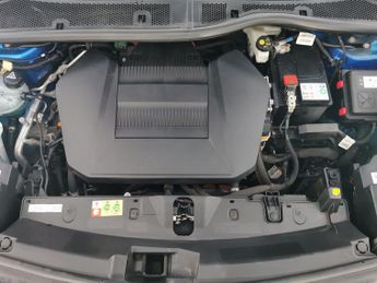 Peugeot E-2008 50kWh GT (136 ps) - HEATED SEATS - BLIND SPOT ASSIST - BLUETOOTH