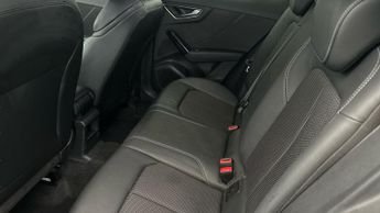 Audi Q2 1.6 TDI 30 Black Edition S Tronic (116 ps) - DAB - PRIVACY GLASS