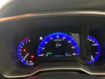 Toyota Corolla 2.0 VVT-h Design Touring Sports CVT (184 ps) - REVERSE CAM - NAV