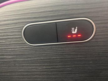 Mercedes-Benz EQB EQB 300 66.5kWh AMG Line (Premium) 4MATIC (228 ps) - HEATED LEAT