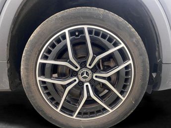 Mercedes-Benz EQB EQB 300 66.5kWh AMG Line (Premium) 4MATIC (228 ps) - HEATED LEAT