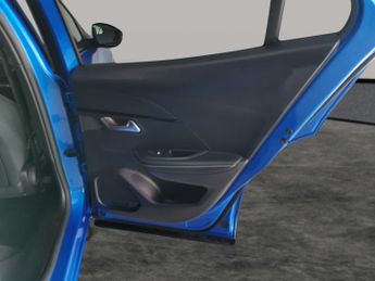 Peugeot E-2008 50kWh GT (136 ps) - HEATED SEATS - BLIND SPOT ASSIST - BLUETOOTH