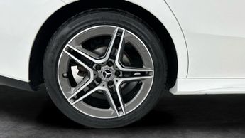 Mercedes-Benz CLA 1.3 CLA180 AMG Line (Premium Plus 2) Coupe 7G-DCT (136 ps) - DRI