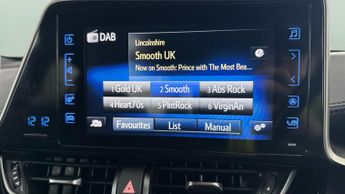 Toyota C-HR 1.8 VVT-h Design CVT (122 ps) - LANE DEPARTURE ALERT - BLUETOOTH