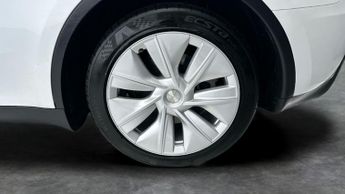 Tesla Model Y SUV RWD (346 ps) - HEATED STEERING - BLIND SPOT ASSIST - BLUETOO