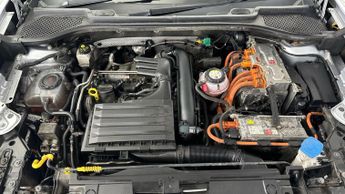 Cupra Formentor 1.4 eHybrid 12.8kWh V2 Plug-in DSG (204 ps) - LED - REVERSE CAM 