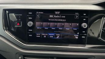 Volkswagen Taigo 1.0 TSI R-Line DSG (115 ps) - BLUETOOTH - WIRELESS CHARGER - DIG