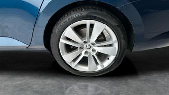 Skoda Superb 1.4 TSI iV 13kWh SE L Plug-in DSG (218 ps) - DAB - PRIVACY GLASS