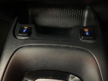 Toyota Corolla 2.0 VVT-h Design Touring Sports CVT (184 ps) - REVERSE CAM - NAV