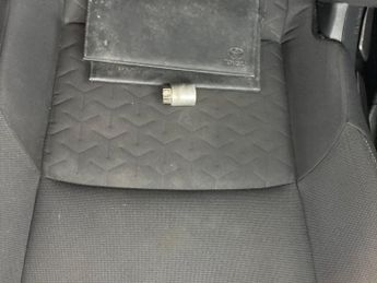 Toyota Corolla 2.0 VVT-h Design Touring Sports CVT (184 ps) - REVERSE CAM - NAV