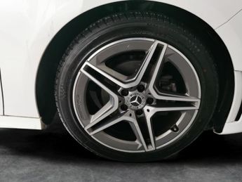 Mercedes-Benz A Class 1.5 A180d AMG Line 7G-DCT (116 ps) - ACTIVE LANE KEEPING ASSIST