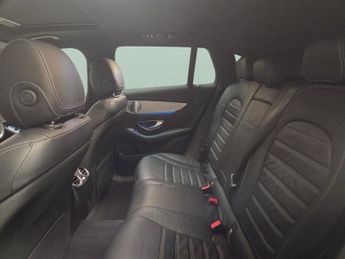 Mercedes-Benz EQC EQC 400 80kWh AMG Line (Premium) 4MATIC (408 ps) - NAV - HEATED 