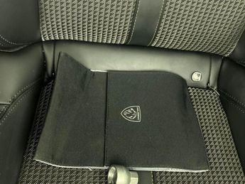 Peugeot E-2008 50kWh GT (136 ps) - BLIND SPOT ASSIST - LANE DEPARTURE  - BLUETO