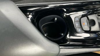 Toyota C-HR 1.8 VVT-h Design CVT (122 ps) - LANE DEPARTURE ALERT - BLUETOOTH