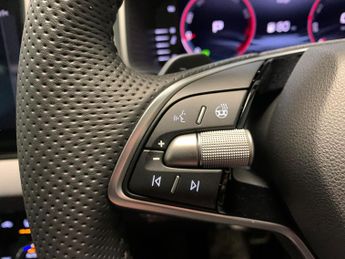 Skoda Karoq 1.5 TSI ACT SportLine Edition DSG (150 ps) - SMARTLINK - REVERSE