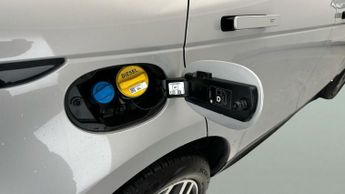 Land Rover Range Rover Evoque 2.0 D180 First Edition 4WD (180 ps) - LED - MERIDIAN AUDIO - REV