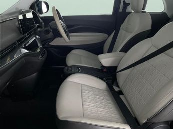 Fiat 500e 42kWh La Prima (118 ps) - REVERSE CAM - NAV - HEATED LEATHER