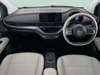 Fiat 500e 42kWh La Prima (118 ps) - REVERSE CAM - NAV - HEATED LEATHER