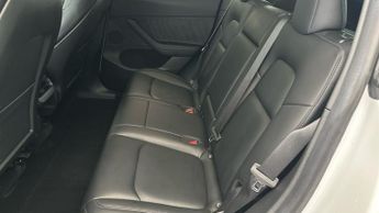 Tesla Model Y SUV RWD (346 ps) - HEATED STEERING - BLIND SPOT ASSIST - BLUETOO