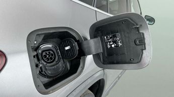 Mercedes-Benz GLA 1.3 GLA250e 15.6kWh Exclusive Edition (Premium) Plug-in 8G-DCT (