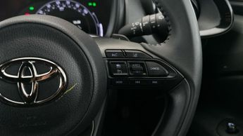 Toyota Aygo X 1.0 VVT-i Exclusive x-shift (72 ps) - BLUETOOTH - WIRELESS CHARG