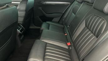 Skoda Superb 1.4 TSI iV 13kWh SE L Plug-in DSG (218 ps) - DAB - PRIVACY GLASS