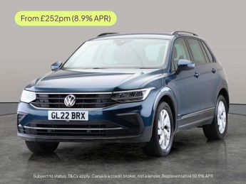 Volkswagen Tiguan 1.5 TSI Life (150 ps) - SD CARD MEDIA INPUT - AUTO HEADLIGHTS