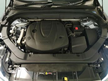 Volvo XC60 2.0 D4 Momentum (190 ps) - SENSUS SAT NAV - PARK ASSIST - LED