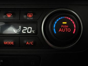 Nissan Leaf 40kWh Acenta (150 ps) - INTELLIGENT LANE INTERVENTION - LANE DEP