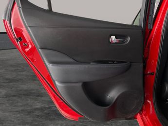 Nissan Leaf 39kWh Tekna (150 ps) - KEYLESS ENTRY - 360 CAM - LED