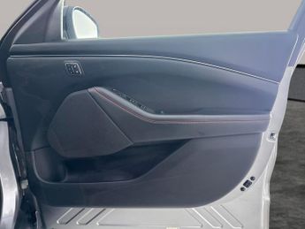 Ford Mustang Mach-e Standard Range 70kWh Automatic AWD (269 ps) - REVERSE CAM - NAV