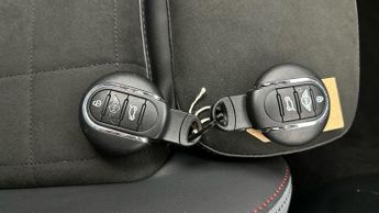 Mini Hatch 2.0 Cooper S Sport Steptronic (178 ps) - SPLIT FOLDING REAR SEAT