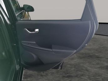 Hyundai Kona 64kWh Premium (10.5kW Charger) (204 ps) - NAV - HEATED SEATS