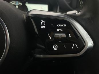 Jaguar I-PACE 400 90kWh SE 4WD (400 ps) - REVERSE CAM - MERIDIAN AUDIO - NAV