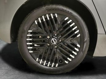 Nissan Leaf 39kWh Tekna (150 ps) - LED - NAV - LANE DEPARTURE