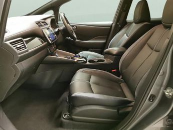 Nissan Leaf 39kWh Tekna (150 ps) - LED - NAV - LANE DEPARTURE