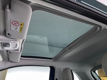 Fiat 500e 42kWh La Prima (118 ps) - REVERSE CAM - NAV - HEATED LEATHER